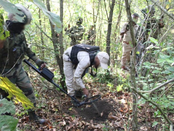 Security forces conduct joint operations to recover arms and ammunition in Manipur (Photo: Indian Army) 