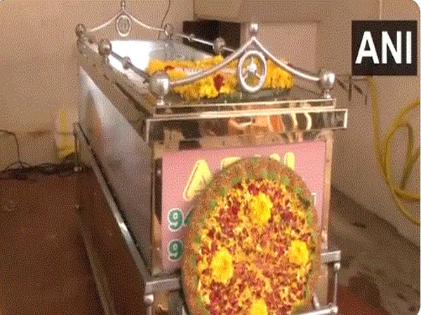 Mortal remains of ISRO's former scientist Nellai Su Muthu brought to TN's Madurai (Photo/ANI)