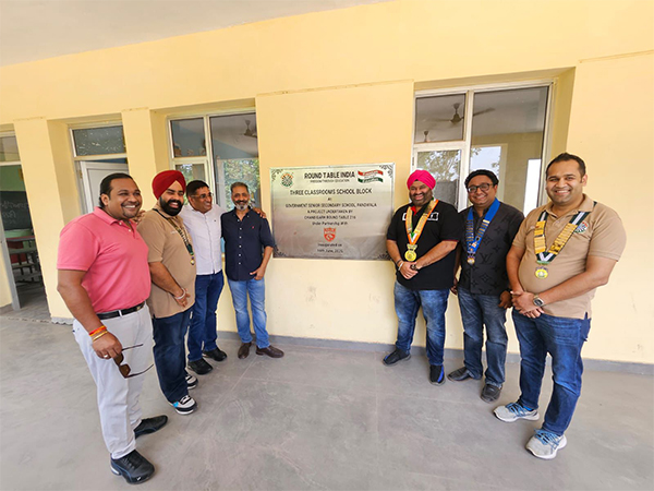 Punjab Kings officials. (Photo: PBKS) 