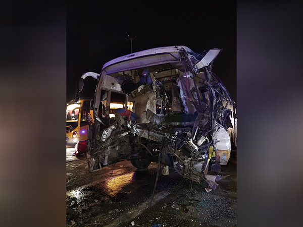 Bus damaged after hitting parked truck on Agra-Lucknow Expressway (Photo/Agra Police)