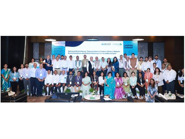 Group Image of the participants from the workshop