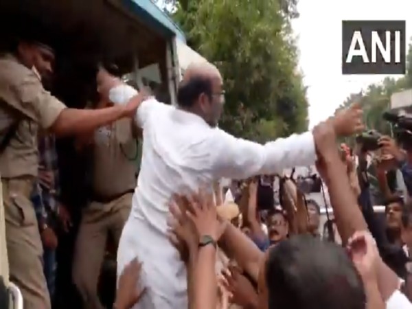 Congress leaders and workers detained (Photo/ANI)