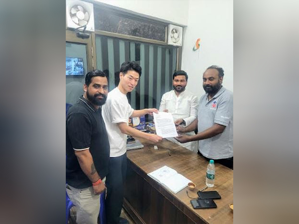 Go Suzuki (MD, Terra Motors) with newly appointed L5 dealer in Varanasi, Uttar Pradesh
