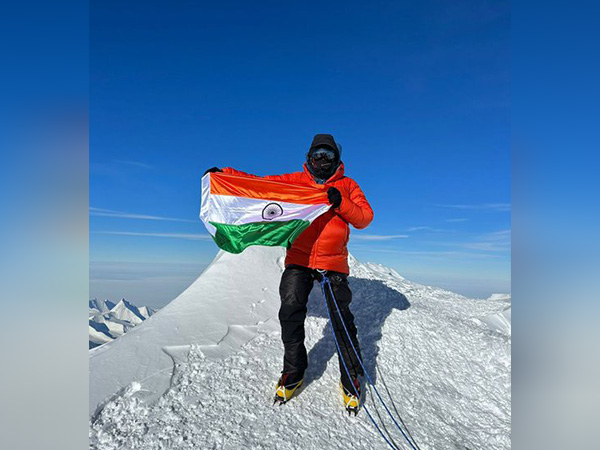 Shaikh Hassan Khan during one of his seven summit climbs (Image: X @ShashiTharoor)