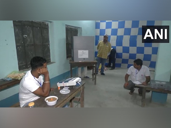 Mock-polling at polling booth in Kaliganj (Photo/ANI)