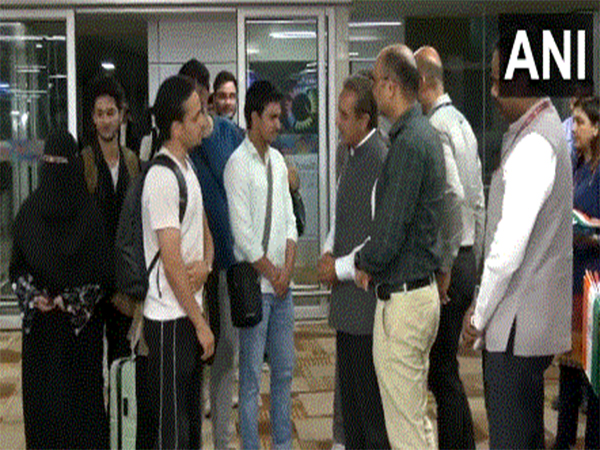 MoS Kirti Vardhan Singh welcomes Indians evacuated from Iran(Photo/ANI)
