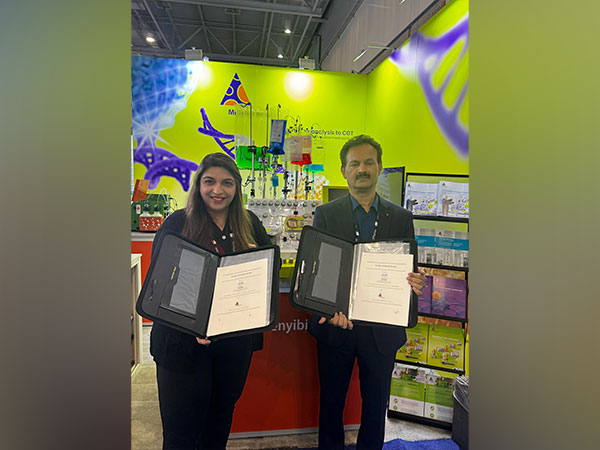 Priya Kapoor-Hingorani, Managing Director of Miltenyi Biotec India and Dr. Jitendra Kumar, Managing Director, BIRAC sign the LOI to Advance India’s Cell and Gene Therapy Ecosystem.
