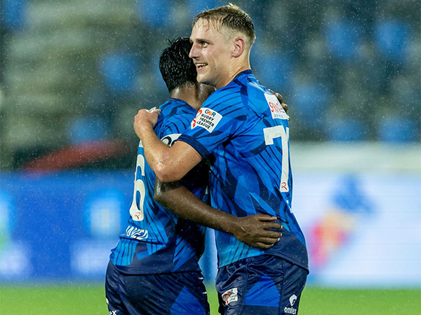 Rugby action (Photo: RPL)