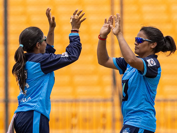 Women cricketers (Photo: X/@JM_Scindia)