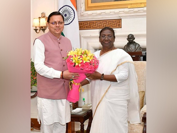 Uttarakhand CM Dhami and President Murmu (Photo/X/@pushkardhami)