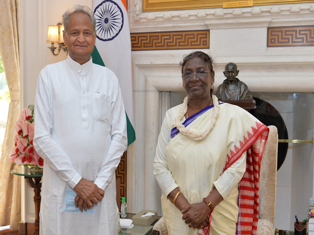 Former Rajasthan Chief Minister Ashok Gehlot on Friday and President Droupadi Murmu (Photo/ X@ashokgehlot51)