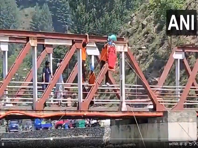 Disaster response teams conduct GLOF mock drill in Pahalgam ahead of Amarnath Yatra (Photo/ANI)