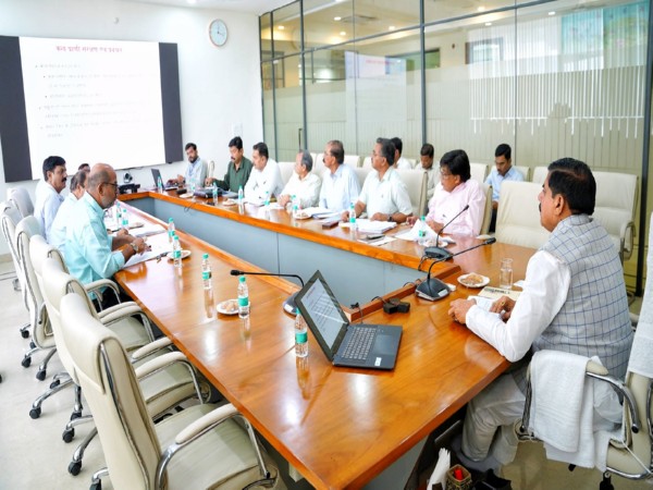MP CM Mohan Yadav chairing review meeting of forest department (Photo/ X @DrMohanYadav51) 