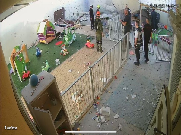 Iranian ballistic missile hits Colel Chabad Daycare Center in Beersheba (Image: X@ColelChabad)