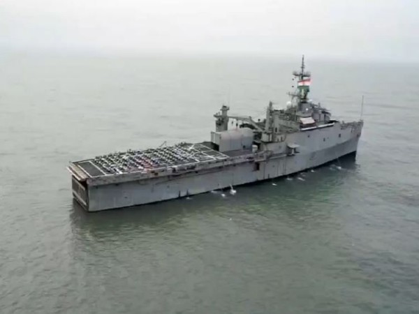  Yoga will also be practiced onboard warships  (Photo/@IN_HQENC)