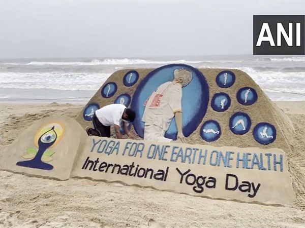 Sand artist Sudarsan Pattnaik created a sand art (Photo/ANI)