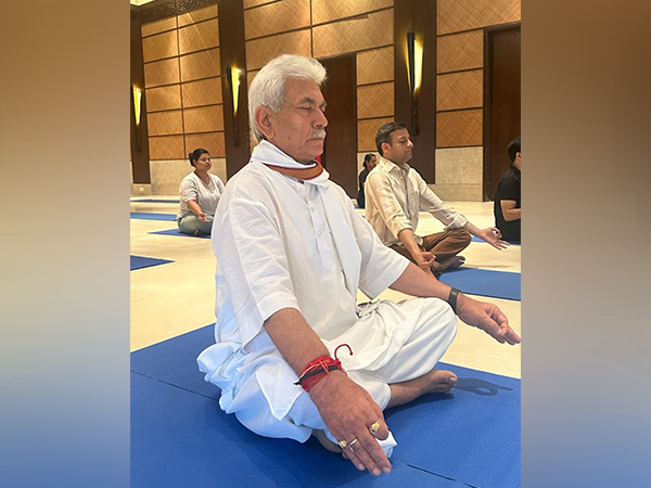 J-K LG Manoj Sinha participates in 11th International Yoga Day (Photo/RajBhawan)
