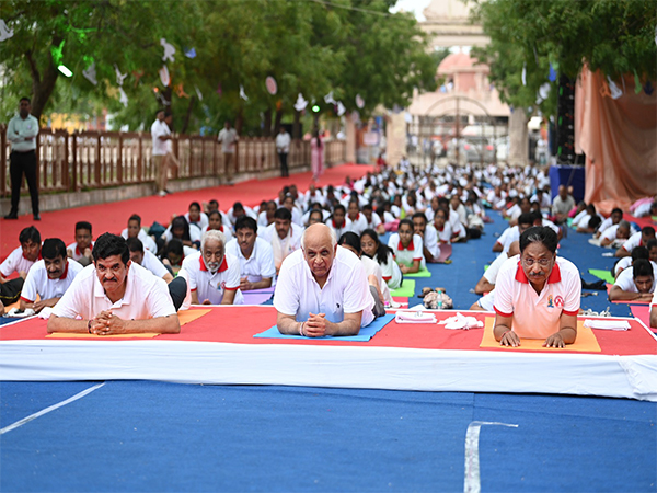 Gujarat Chief Minister Bhupendra Patel along with others on International Yoga Day (Photo/Gujarat CMO)