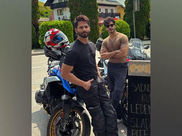 Actors Shahid Kapoor and Ishaan Khatter (Image source: Instagram)