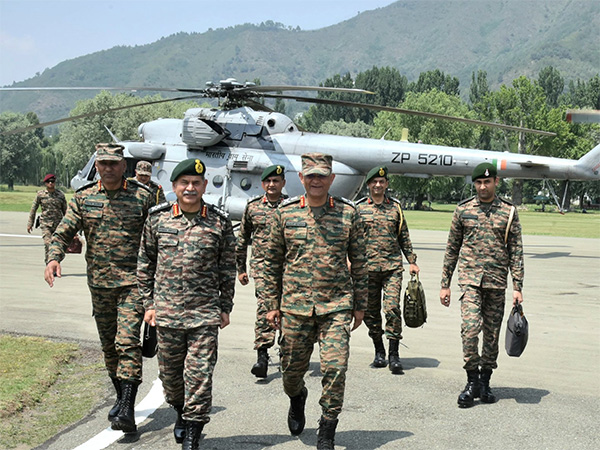 COAS Gen Upendra Dwivedi reviews security grid in Kashmir, assesses preparedness for Shri Amarnath Yatra (Photo/X@adgpi)