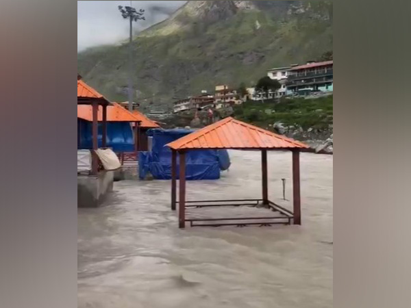 Visuals from the Alaknanda river (Photo/X@chamolipolice) 