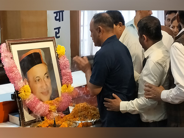Congress pays glowing tribute to former CM  Virbhadra Singh on 91st birth anniversary (Photo/ANI) 