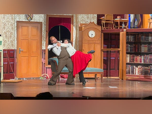 Laugh Riot on Delhi Stage- Harshvardhan Haveli Mein Hatya or Hasya!