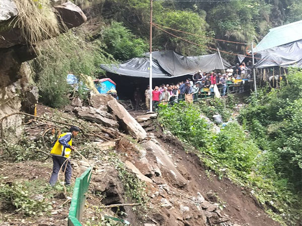 Landslide on Yamunotri walking route (Photo/ANI)