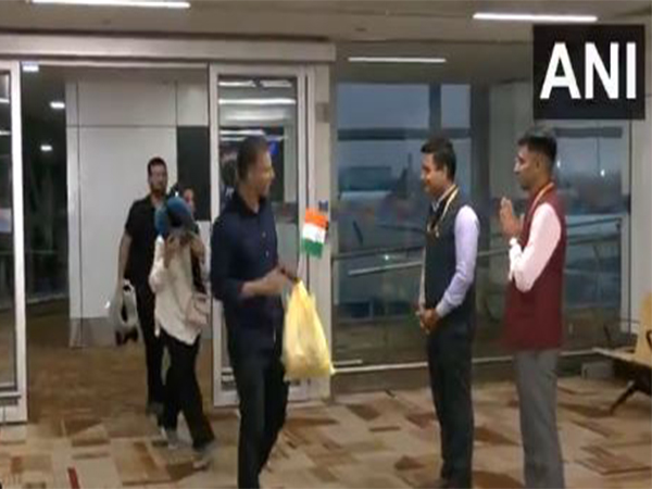 Evacuated Indian and Sri Lankan nationals arrive in Delhi from Iran under Operation Sindhu (Photo/ANI)