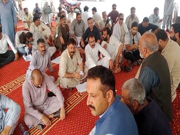 PoJK: Ad-hoc workers protest for job regularisation (Photo/ANI) 