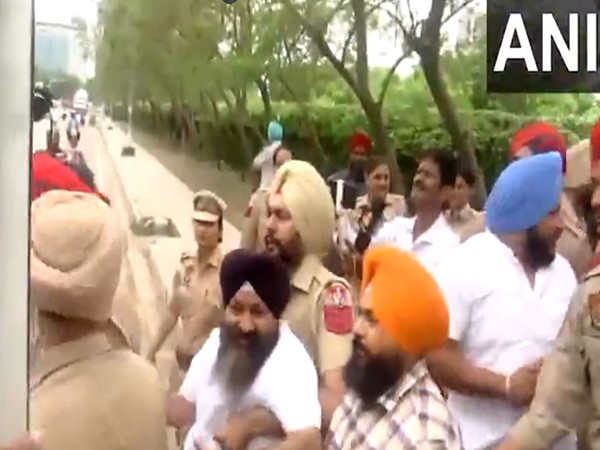 Workers of Shiromani Akali Dal protest in Mohali over arrest of party leader Bikram Singh Majithia (Photo/ANI) 