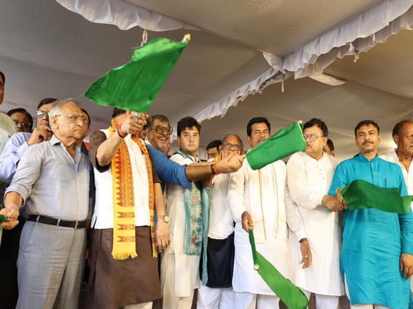 Union Minister Jyotiraditya Scindia flagging off the train (Photo / X @JM_Scindia)