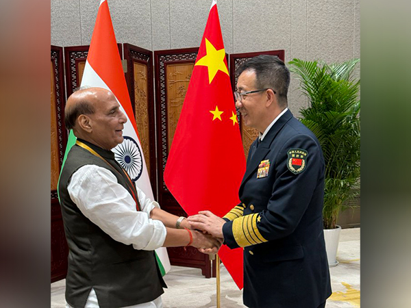 Defence Minister Rajnath Singh, Chinese Defence Minister Admiral Don Jun