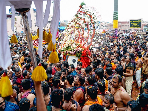 Devotees in mass numbers participate in Shree Jagannath Yatra. (Photo/ANI)