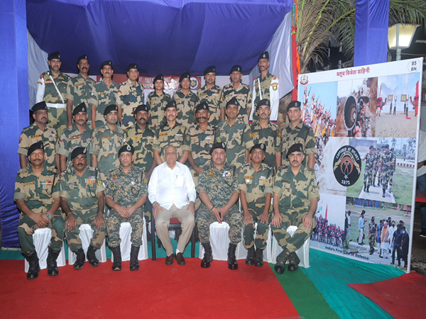 Gujarat Chief Minister Bhupendra Patel met BSF jawans (Photo/ Information Department, Gujarat)