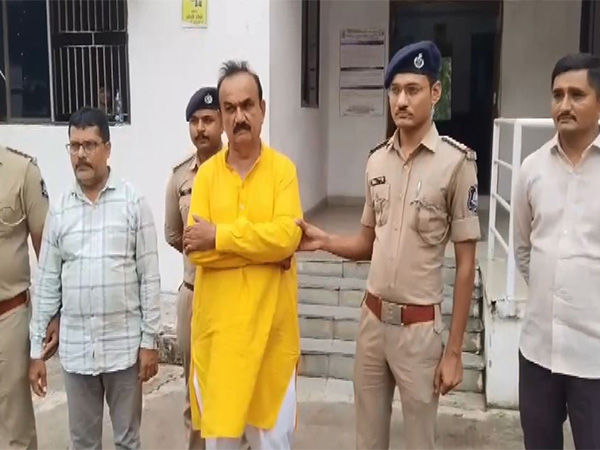  Gujarat Congress Vice President Hira Jotva arrested (Photo/ANI)  