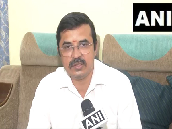 AIADMK spokesperson Kovai Sathyan (Photo/ANI)