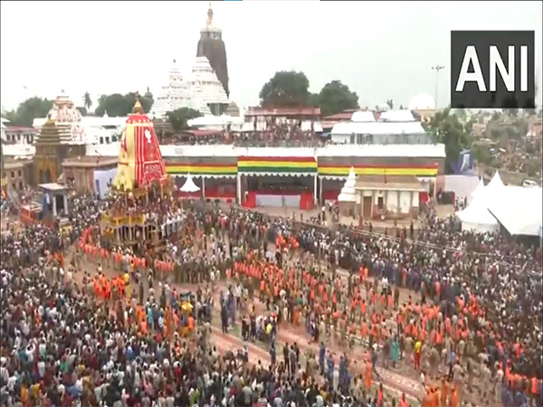 Devotees continue to gather in big numbers to witness Rath Yatra (Photo: ANI) 