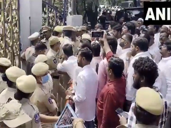 BRS Party corporators protests at Greater Hyderabad Municipal Corporation office (Photo/ANI)