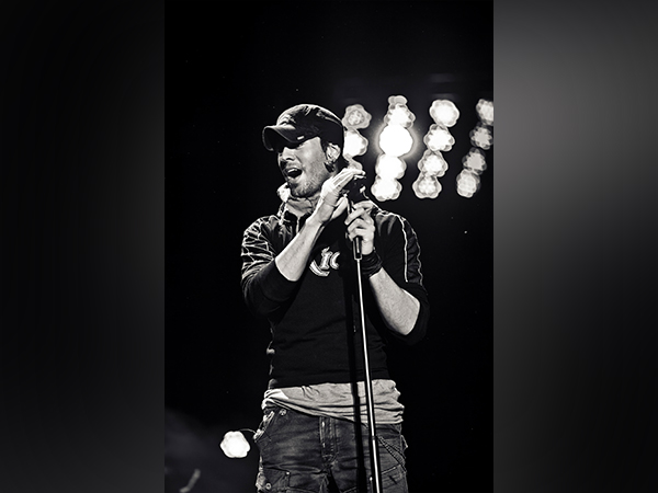 Enrique Iglesias (Image source: Team Enrique)