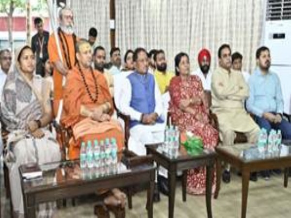 Union Minister Savitri Thakur, along with Chhattisgarh CM Vishnu Deo Sai (Photo/PIB)