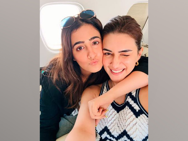 Actor Kriti Sanon and her sister Nupur (Image source: Instagram@kritisanon) Actor Kriti Sanon and her sister Nupur (Image source: Instagram@kritisanon)
