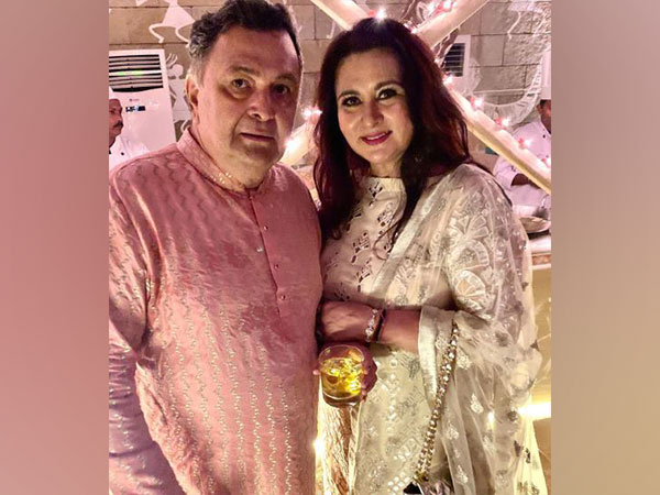 Veteran actor Poonam Dhillon with late actor Rishi Kapoor (Image source: Instagram @poonam_dhillon)