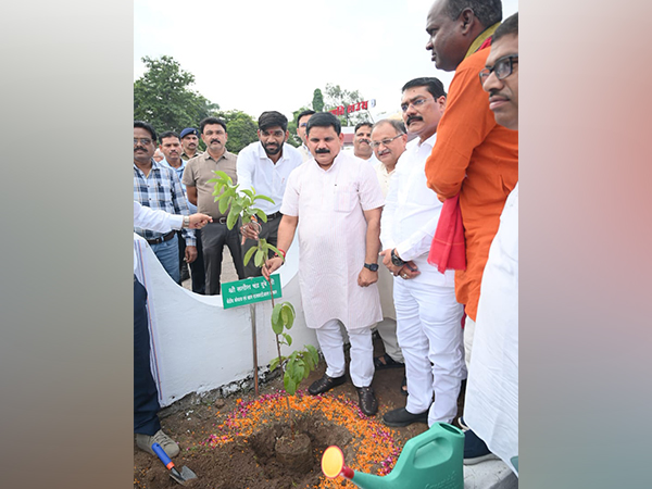 Union Minister Satish Chandra Dubey at Dipka coal mine (Photo/ANI)