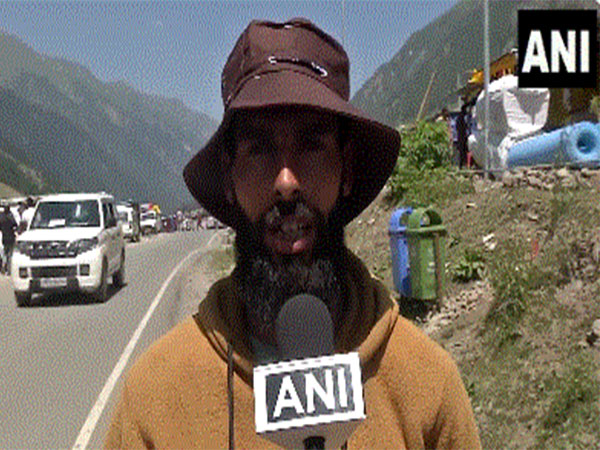 Local shopkeepers in Baltal(Photo/ANI)