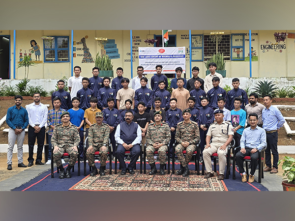 Spear Corps felicitate 44 students who cleared the NEET and JEE exams (Photo/@Spearcorps)