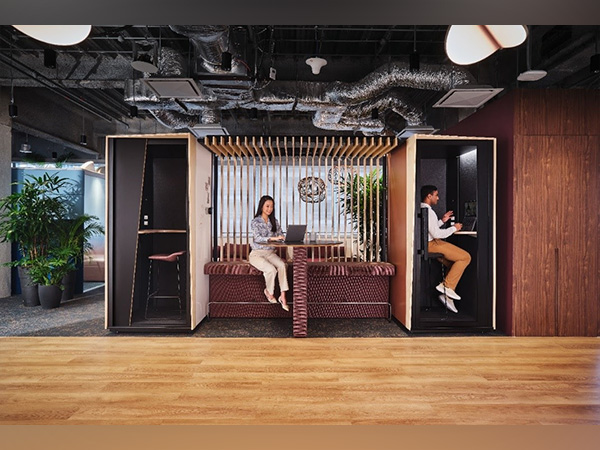 Steelcase launches Be my guest®, a new modular privacy solution by Orangebox