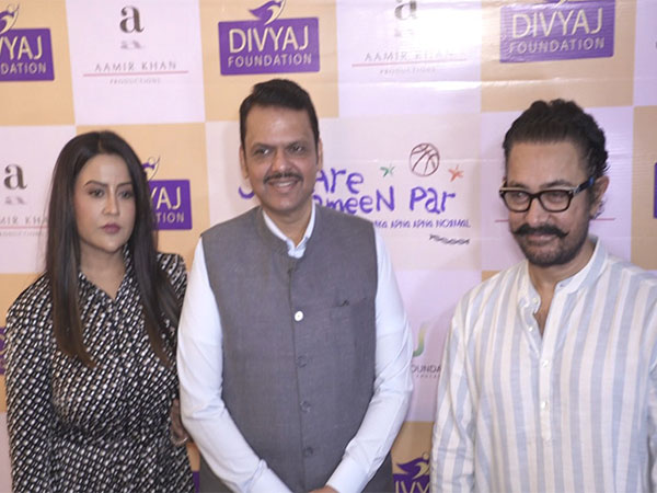 Aamir Khan, Devendra Fadnavis, Amruta Fadnavis (Photo/ANI)