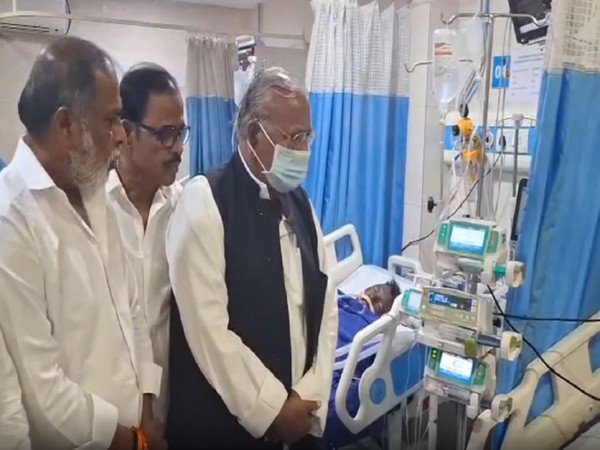   Congress' Hanumanth Rao visits Sigachi Pharma Factory explosion site, meets survivors (Photo/ANI)