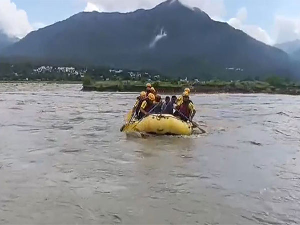 SDRF Dakkpathar on a rescue operation (Photo/ANI)